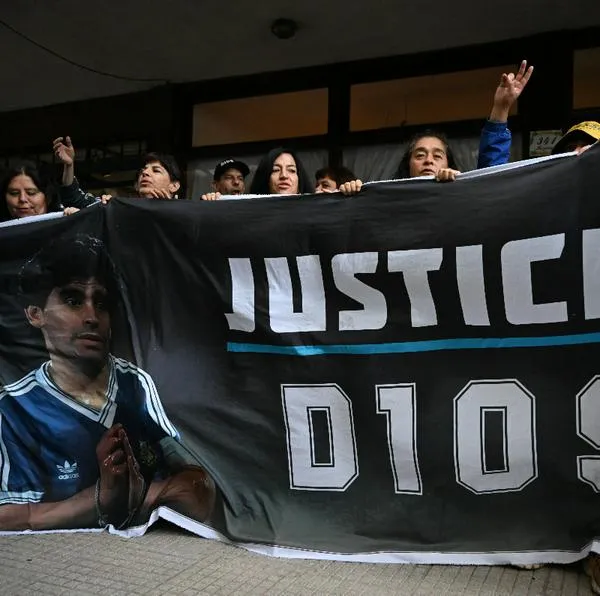 Destapan nombres de mujeres señaladas en la muerte de Diego Maradona, histórico futbolista argentino. Se exponen a largas condenas. 