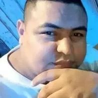 Él es Rolando Moreno, taxista en Santa Marta que fue asesinado horas después de publicar en Facebook un mensaje sobre la muerte