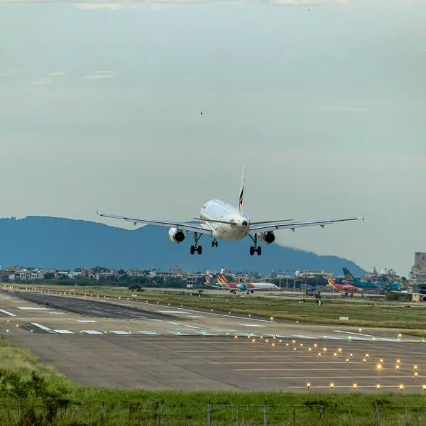 Iberia y Latam tienen vuelos baratos por hot sale para viajar fuera de Colombia