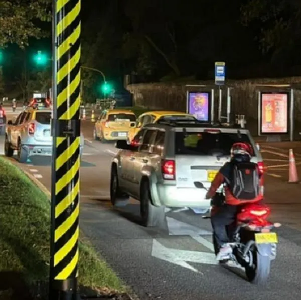 Cámara de fotomulta en Bogotá, en nota sobre que detecta pico y placa