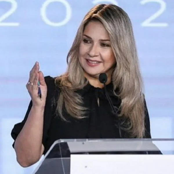 Vicky Dávila respondió a la 'Negra Candela' cómo financia su esquema de seguridad
