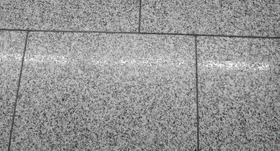 Foto de baldosa brillante, en nota de cómo limpiar las baldosas para que brillen sin que queden resbalosas.