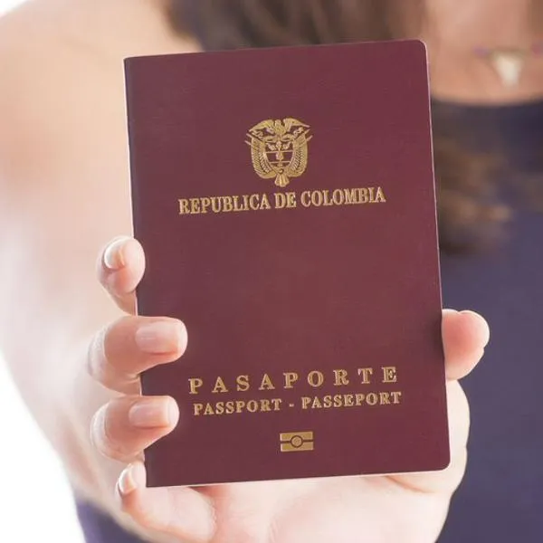 Cancillería advierte que más de 80.000 pasaportes en Colombia podrían ser destruidos porque los ciudadanos no los han reclamado en Cade o Supercade.