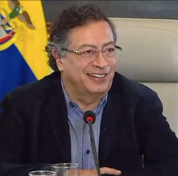 El presidente Gustavo Petro anunció y decretó el próximo martes 18 de marzo de 2025 como día cívico y saldrá a las calles a marchar por las reformas.