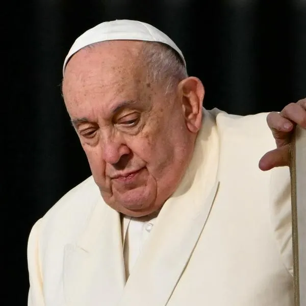Papa Francisco dice que está débil durante Ángelus de este domingo 16 de marzo