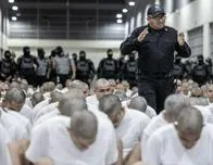 Presos del Tren de Aragua y MS-13 enviados por Estados Unidos llegan a El Salvador