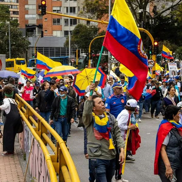 ¿Qué entidades no trabajan en día Cívico? 