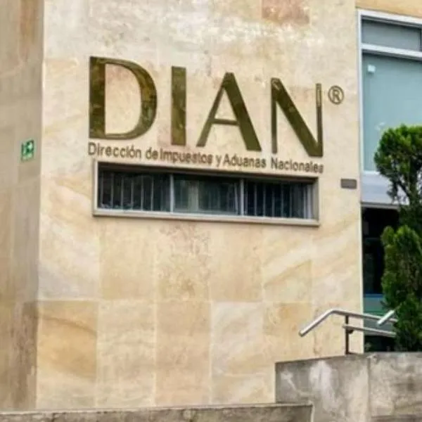 DIAN embargará facturas por 5,7 billones de pesos a morosos tributarios
