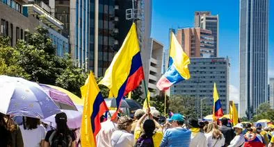 Marchas en Bogotá en vivo hoy día cívico trancones y cómo está Transmilenio