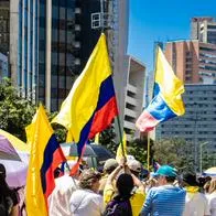 Marchas en Bogotá en vivo hoy día cívico trancones y cómo está Transmilenio