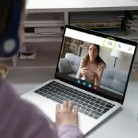 ¿Cómo puedo hacer una videollamada por WhatsApp en mi computador?
