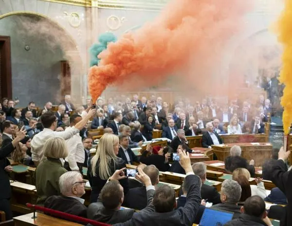El Parlamento húngaro aprueba una ley que prohíbe la Marcha del Orgullo