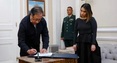Problema para Sarabia con consulados. 