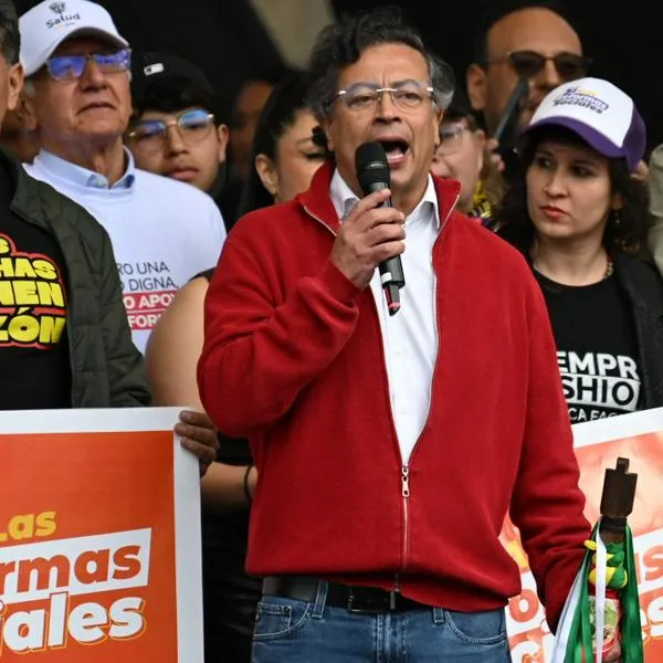 Petro arremetió contra Alirio Barrera tras hundimiento de reforma laboral