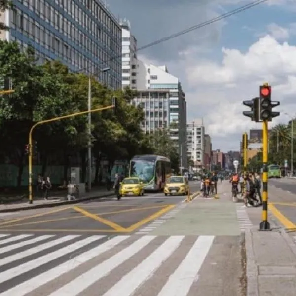 Semáforos en Bogotá, en nota sobre dónde quedan los nuevos