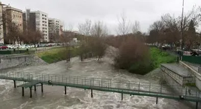 Río Manzanares de Madrid está por desbordarse: videos de cómo está y preocupación