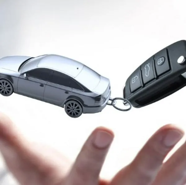 Carros para mayores de 50 años recomendados por expertos: Honda, Toyota y más
