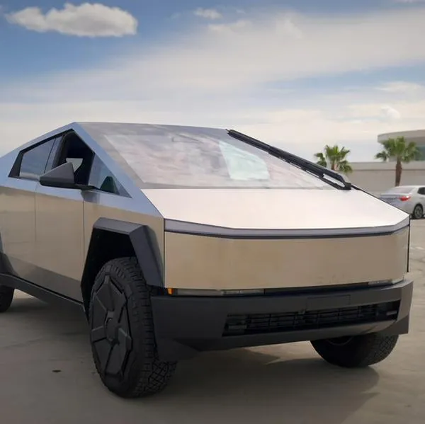 Tesla hizo llamado a usuarios en el mundo por problema que surgió con Cybertruck