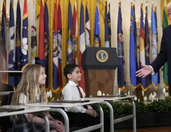 ‘No nos está haciendo ningún bien’: Trump firmó el decreto para enterrar el Departamento de Educación