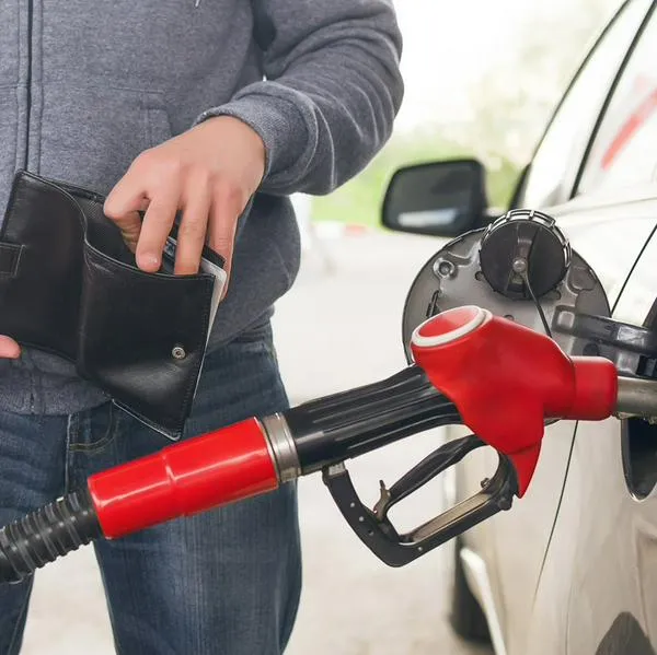 ¿Cómo calcular la cantidad de gasolina que necesitas para un viaje?