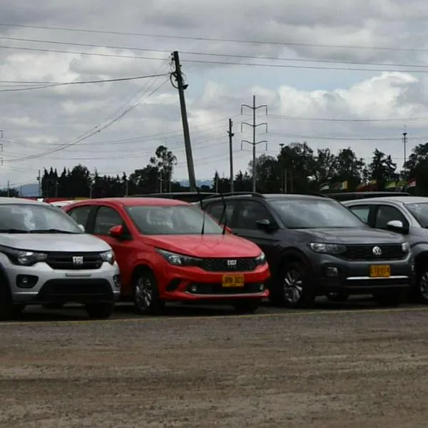 Foto de carros en subasta en Bogotá, en nota de subasta de carros en Bogotá, con Renault, Chevrolet y más desde $ 4'000.000