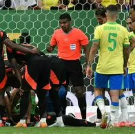 El árbitro Alexis Herrera anuló un gol a Colombia contra Brasil. Los audios del VAR en esa jugada fueron publicados
