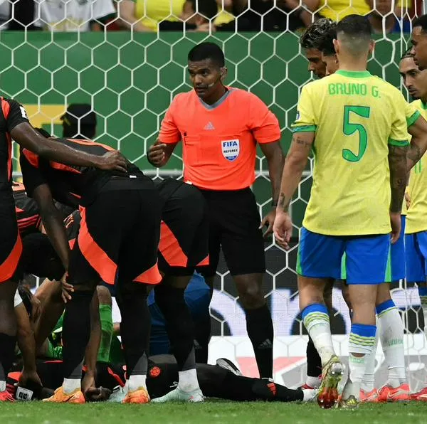El árbitro Alexis Herrera anuló un gol a Colombia contra Brasil. Los audios del VAR en esa jugada fueron publicados