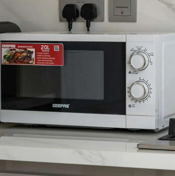Foto de microondas, en nota de cuánta energía consume el horno microondas, con tips para bajar al recibo de luz