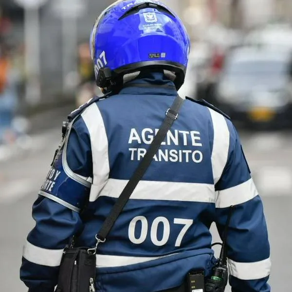 Nuevas obligaciones de agentes de Tránsito (azules) en Bogotá