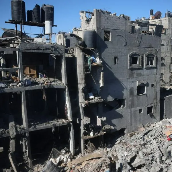 Israel reanuda ofensiva en Gaza y tensiones aumentan en Líbano