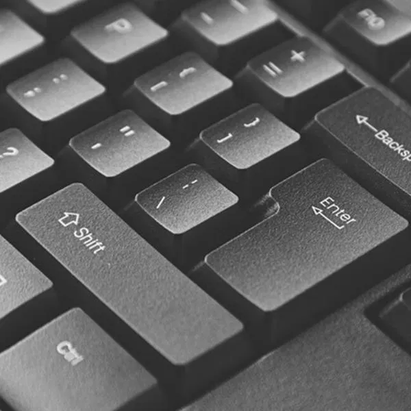 Cómo saber si algo anda mal con el teclado del computador y cómo se cambia