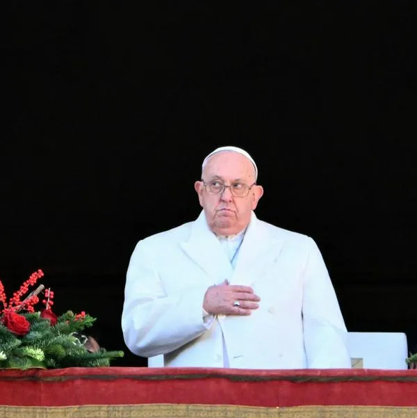 Papa Francisco casi se muere, reveló su médico: "Tenía lágrimas en los ojos"