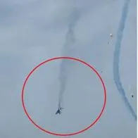 Dos aviones militares colisionaron en el aire mientras ensayaban en Francia: pilotos resultaron ilesos