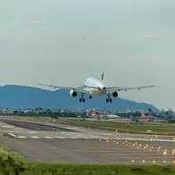 Avión que llevaba dos horas de vuelo tuvo que devolverse por insólita razón