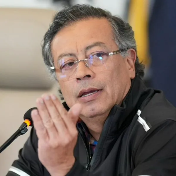 Petro expuso aparente saboteo de comunicación con superintendente de salud