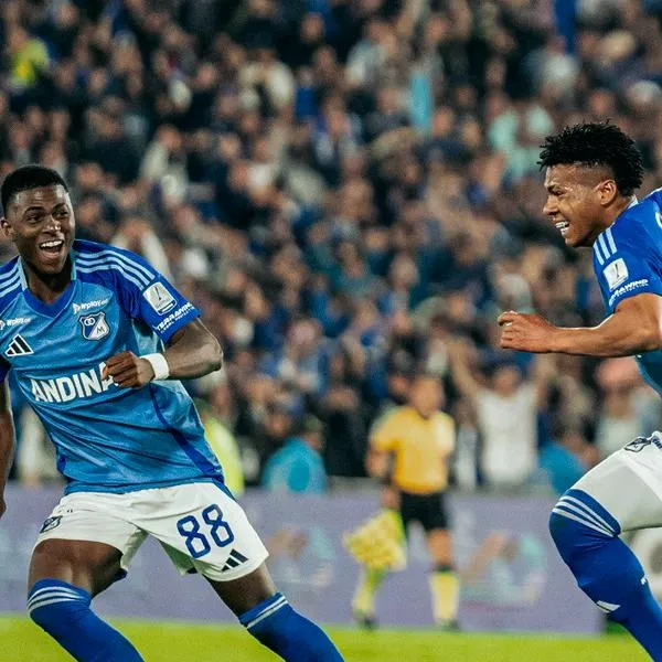 Millonarios celebrando la victoria 2-0 contra Santa Fe