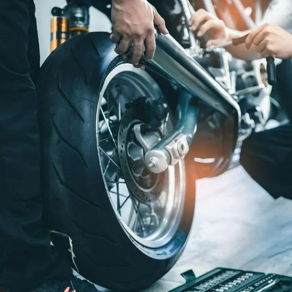 Dónde comprar llantas para moto en Internet: Publimotos (tienda), en promoción
