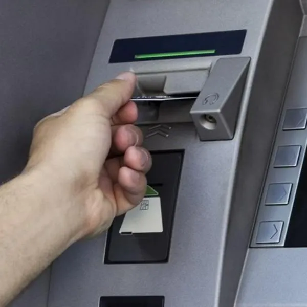 Mujer fue robada en cajero, porque no reclamó recibo y ese le devolvió la plata