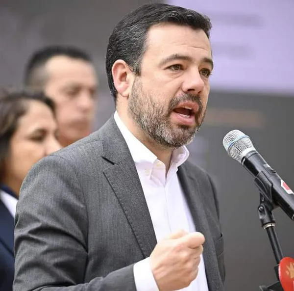 Galán anunció medida por crisis de desabastecimiento de medicamentos en Bogotá