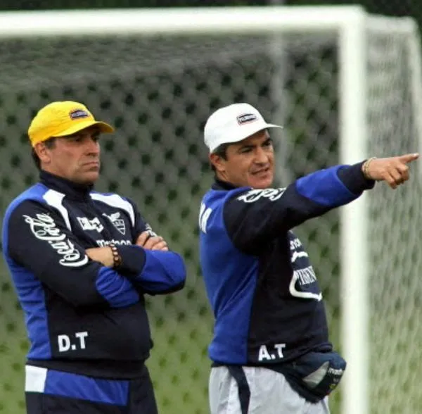 Luis Fernando Suárez junto a 'Piripi' Osma en Ecuador.