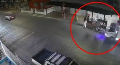 Video del momento en que mujer camionera arrolló a 6 personas en ...