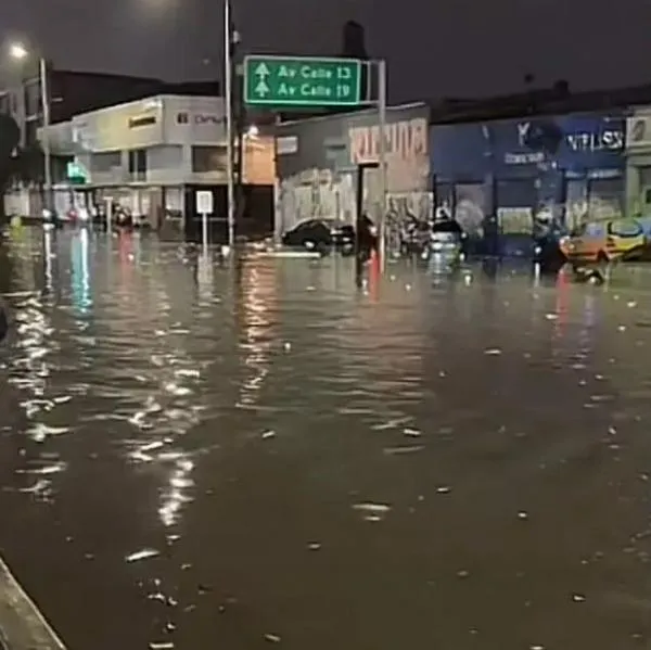 Aguacero en Bogotá colapsó el centro y otra calles; videos son impactantes
