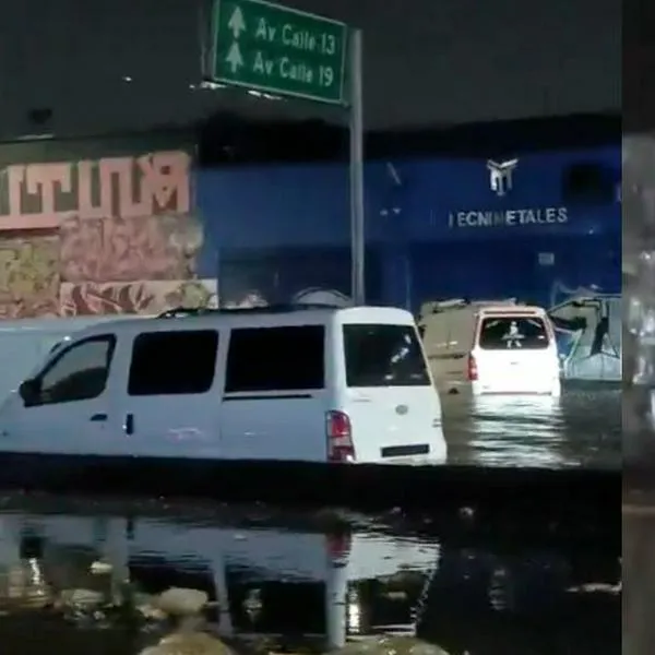 Aguacero en Bogotá desbordó caño de la carrera 30 con calle sexta e inundó la vía