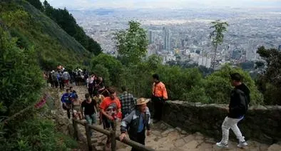 Cómo subir el cerro de Monserrate, según experto: avisa si es malo para rodillas