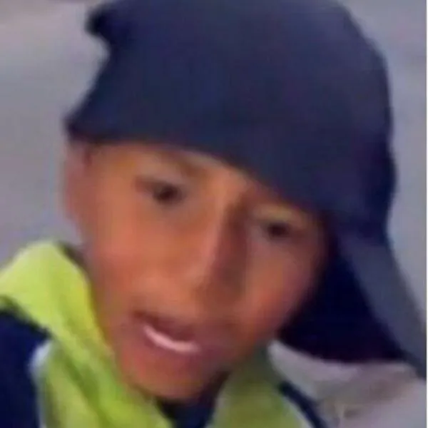 Niño del video Péguelo, socio apareció y aseguran que vive dura situación