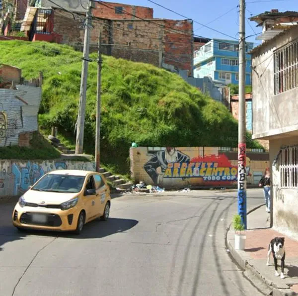 Sicariato en la localidad de Santa Fe (Bogotá): taxista fue asesinado cuando se iba a subir a su carro. Un sicario lo atacó por detrás. 