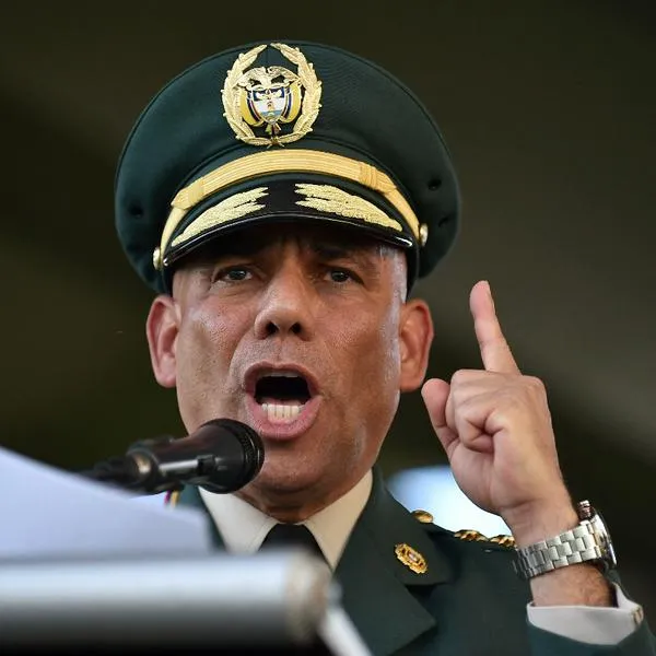 Publican chats contra el general (r) Eduardo Zapateiro señalándolo de acoso en el Esposo con la esposa del coronel Luis Esparza, héroe en operación jaque. 