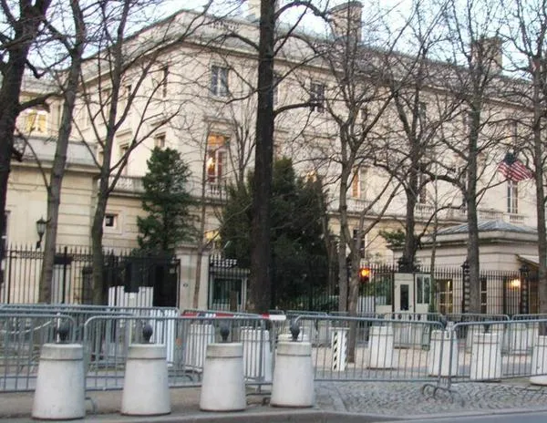 EEUU pide a sus contratistas franceses que abandonen la ‘discriminación positiva’