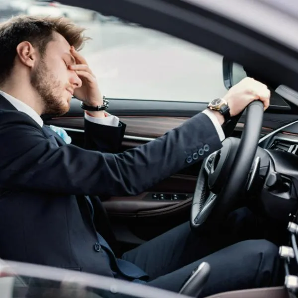 ¿Cuál es el puesto más seguro e inseguro del carro? 