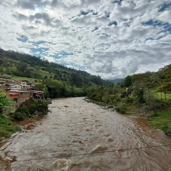 Alerta roja por posibles crecientes del río Bogotá.